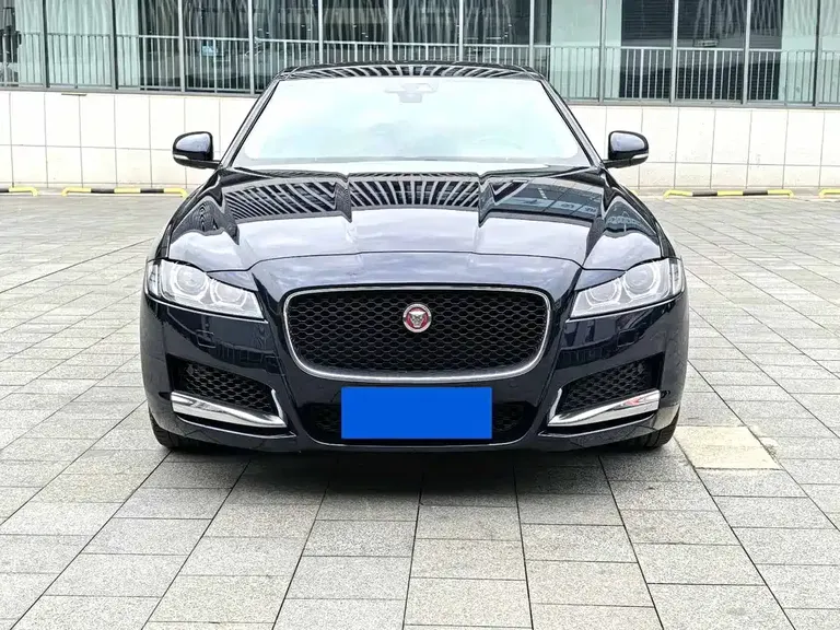 Jaguar XFL XFL 2.0 T P200 2 WD Elite
