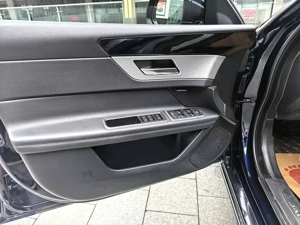 Jaguar XFL XFL 2.0 T P200 2 WD Elite