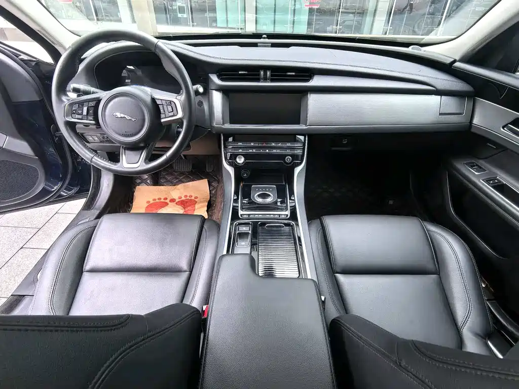 Jaguar XFL XFL 2.0 T P200 2 WD Elite