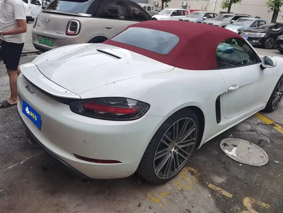 Porsche 718 Boxster 2.0 T