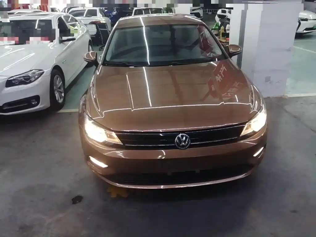 Lamando 230 TSI DSG Style