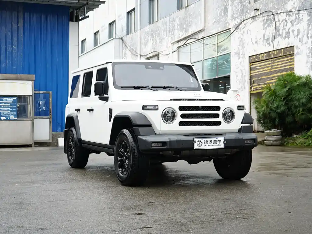 212 T01 2.0 T Explorer