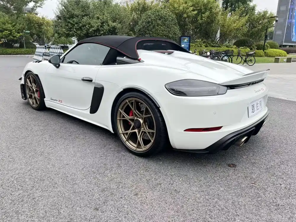 Porsche 718 Spyder RS 4.0 L