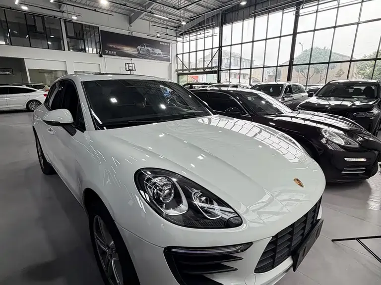 Porsche Macan Macan 2.0 T