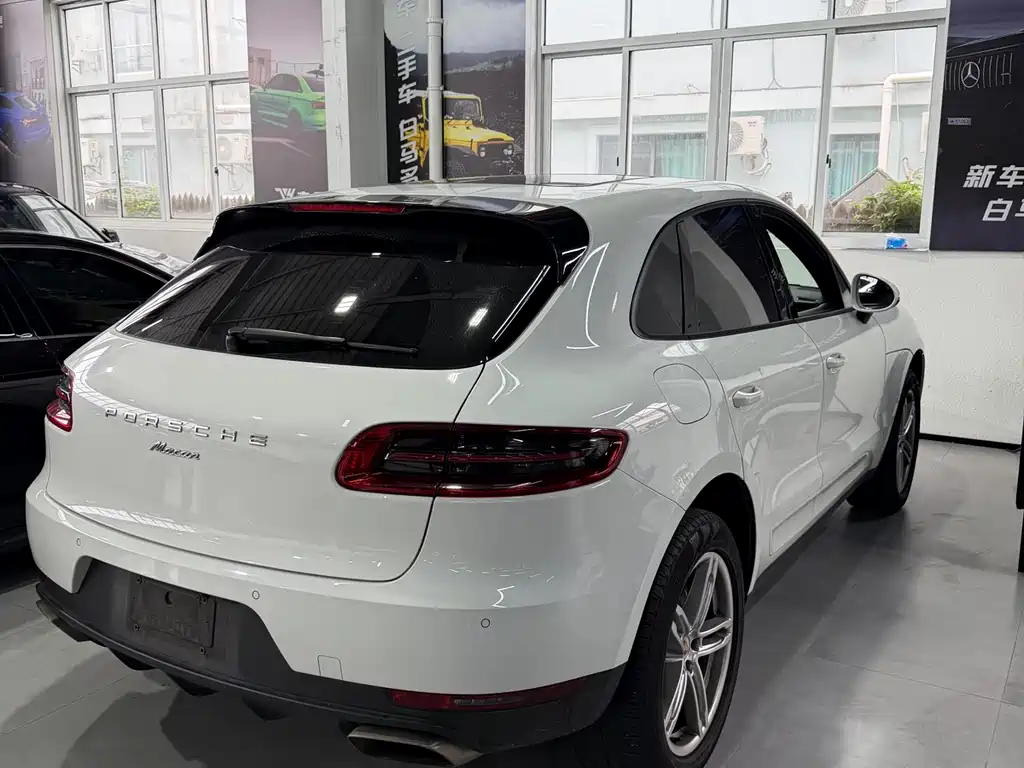 Macan Macan 2.0 T