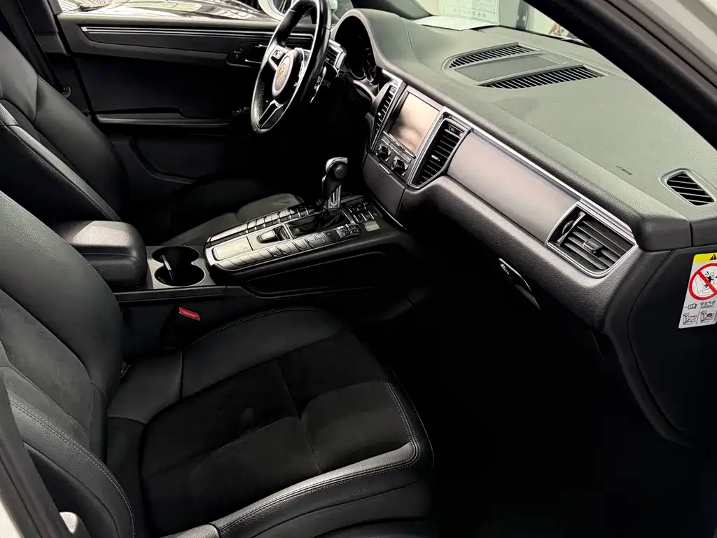 Macan Macan 2.0 T