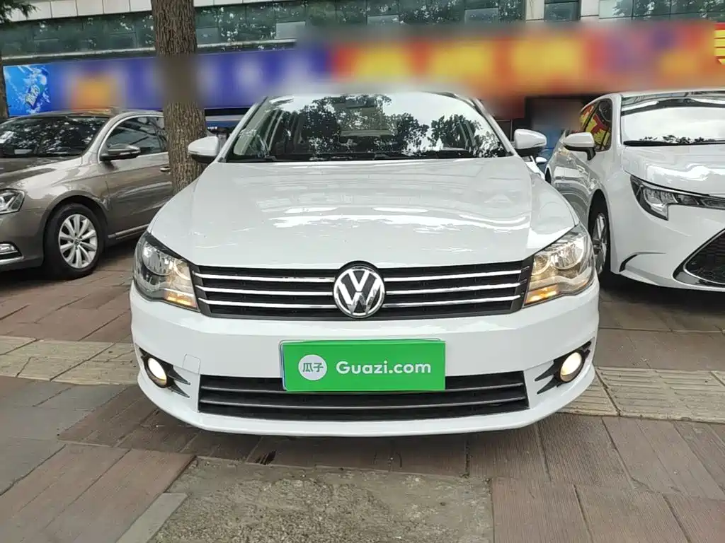 Bora 1.6 L Manual Comfort