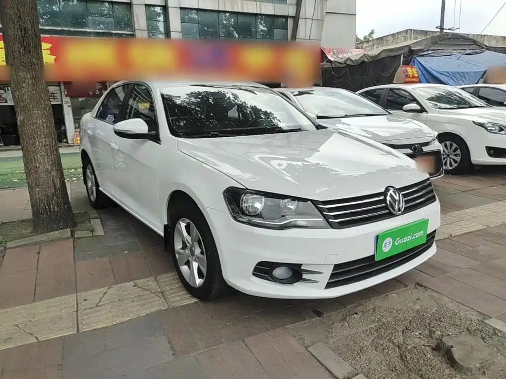 Bora 1.6 L Manual Comfort