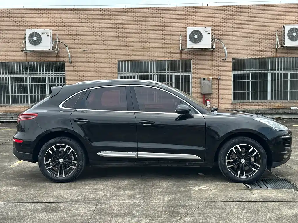 Zotye SR9 2.0 T Auto Ultimate Dream