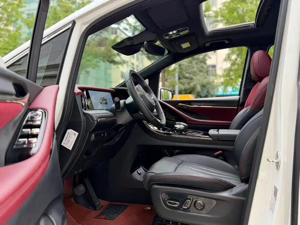 GAC Trumpchi M8 Grandmaster Series 400 T Supreme