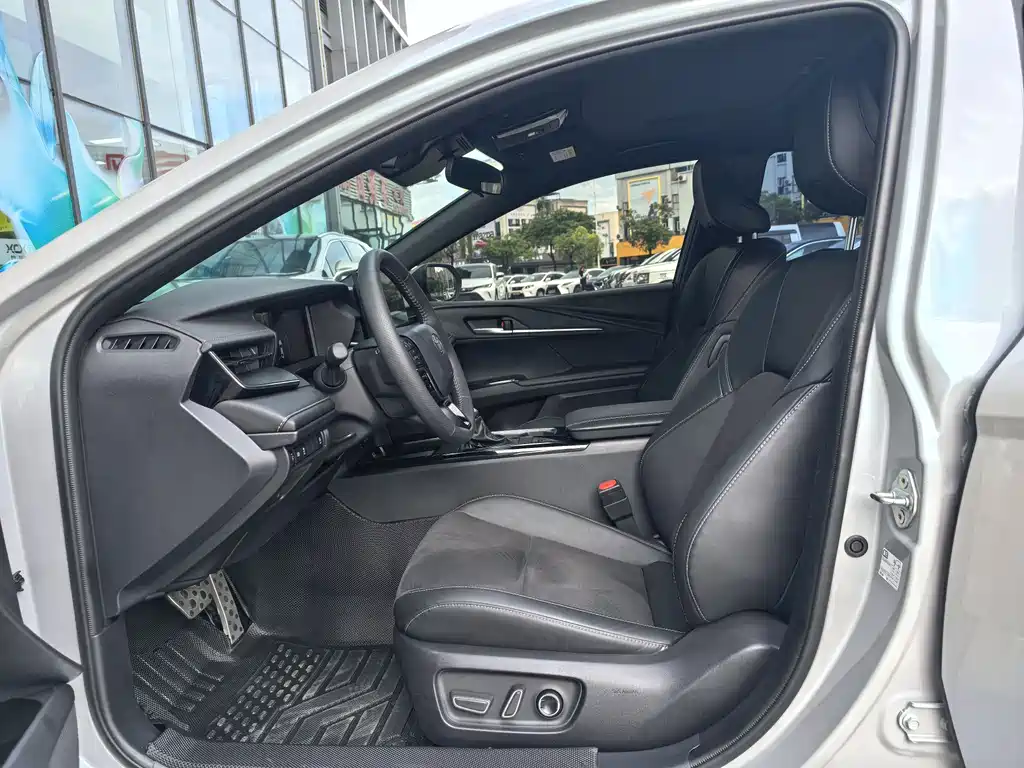 Camry 2.0 S Sport