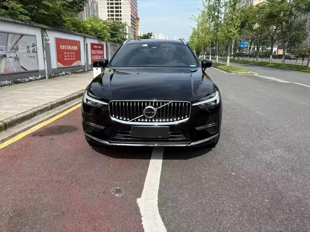 Volvo XC60 B5 4 WD Smart Vision Luxury