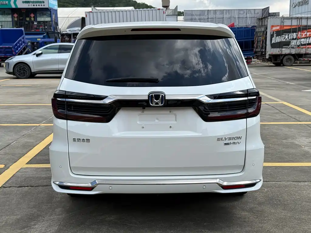 Elysion 2.0 L e:HEV Luxury