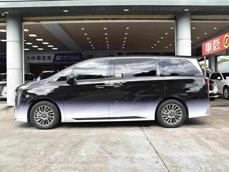 GAC Trumpchi M8 Grandmaster Series Super Hybrid
