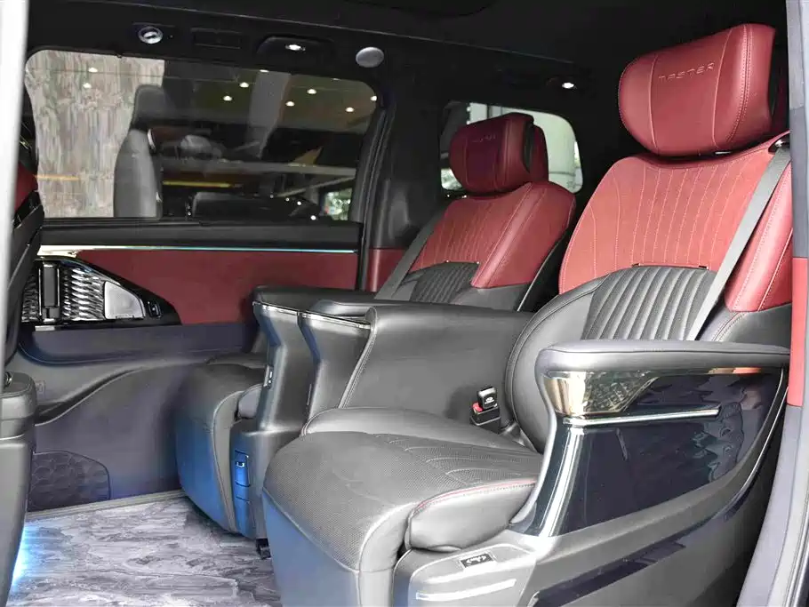 GAC Trumpchi M8 Grandmaster Series Super Hybrid