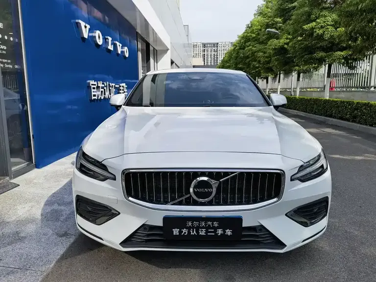 Volvo S60 B4 Smart Vision Luxury