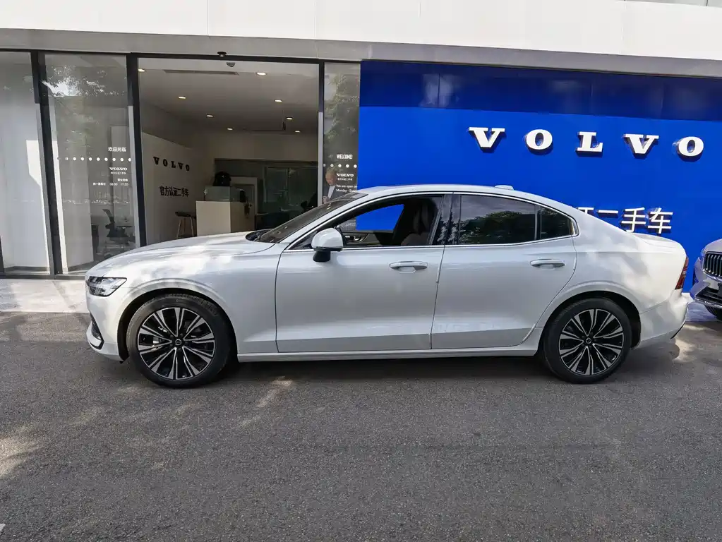 Volvo S60 B4 Smart Vision Luxury