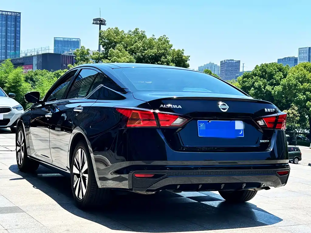Teana 2.0 L XL Comfort