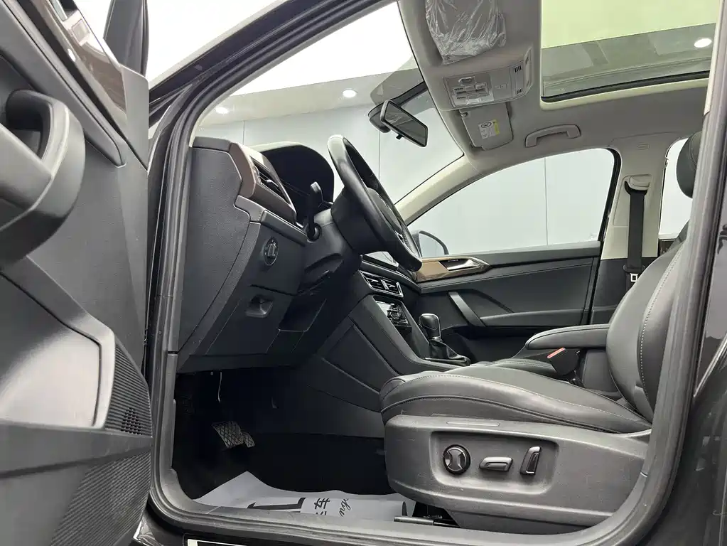 Tharu 280 TSI 2 WD Luxury