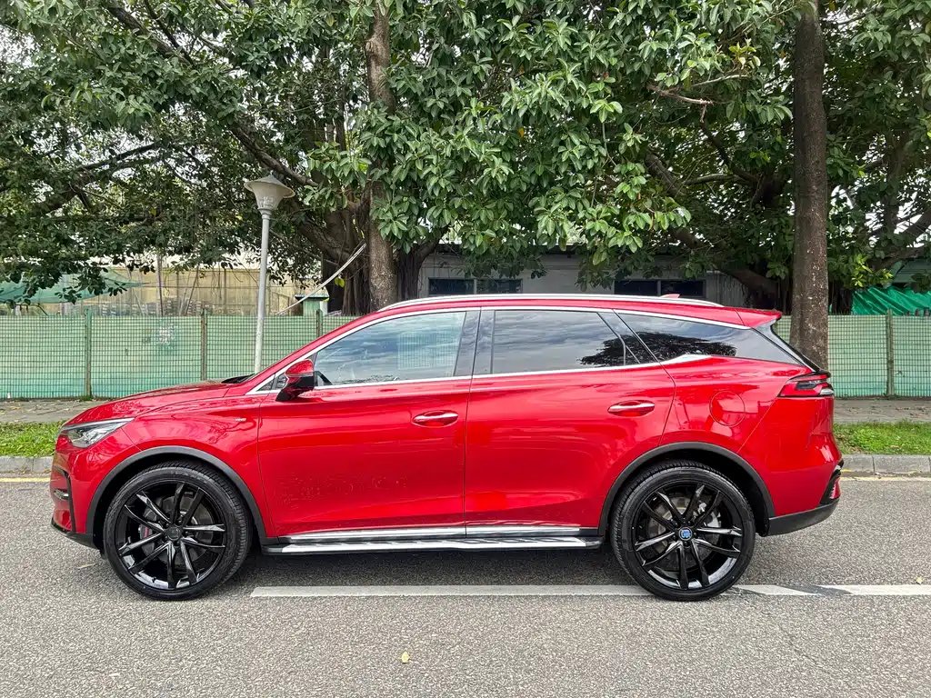 Tang NEV DM 2.0 T 4 WD High Performance Genesis Flagship