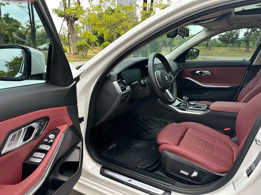 BMW 3 Series Facelift 325 Li M Sport Package