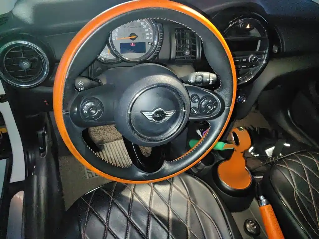 MINI 1.2 T ONE+