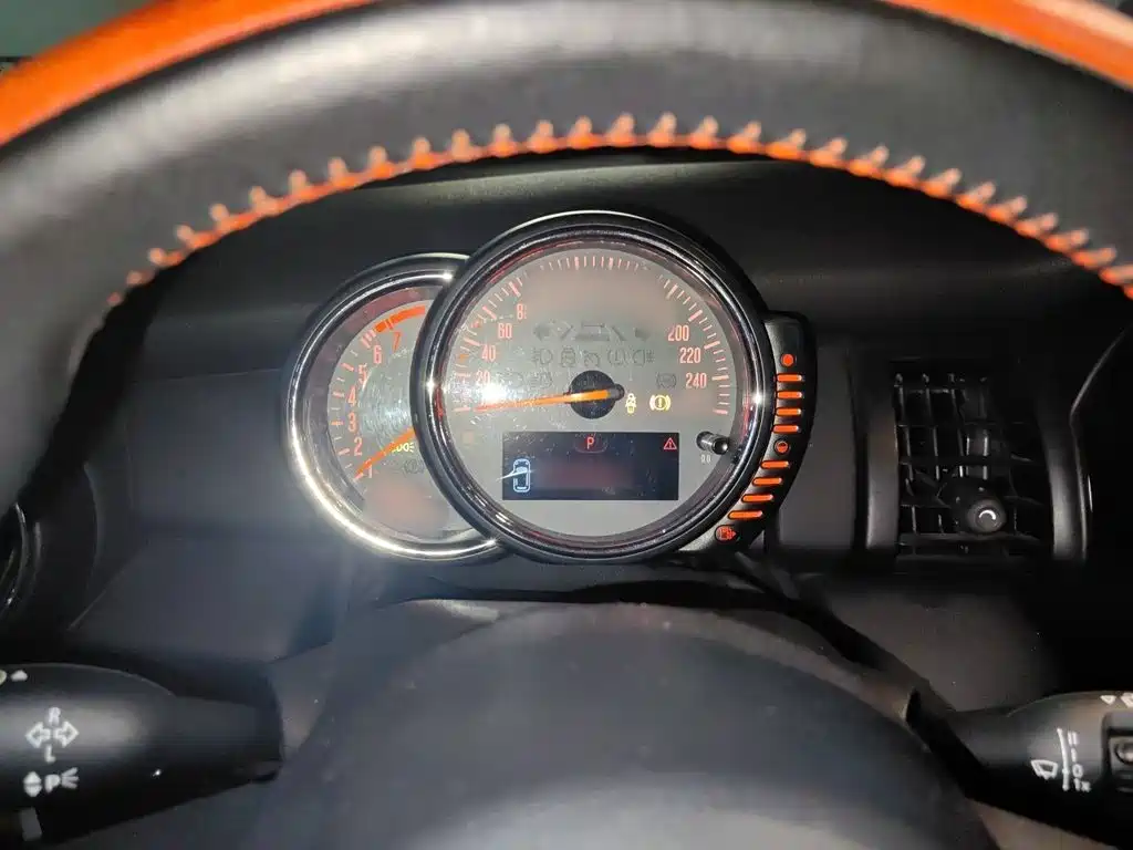 MINI 1.2 T ONE+