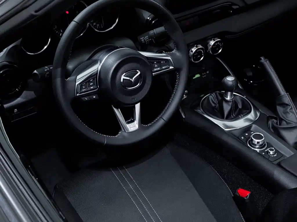 Mazda MX-5 马自达MX-5 2022款 2.0 L 墨规版