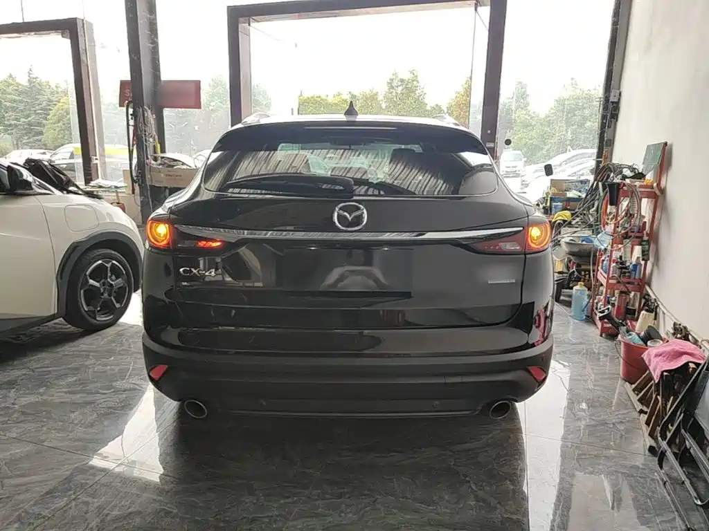 Mazda CX-4 2.0 L Auto 2 WD Blue Sky Taste
