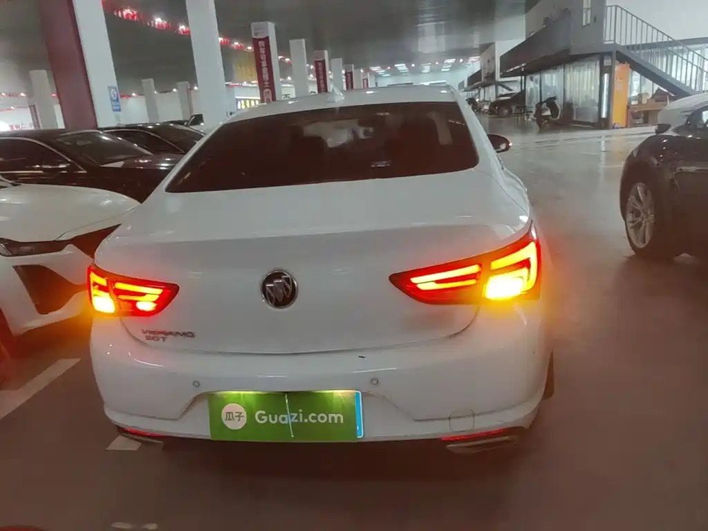 Verano Sedan 20 T DCT Leading
