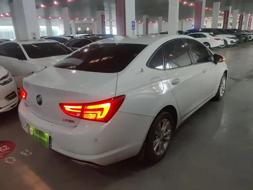 Verano Sedan 20 T DCT Leading