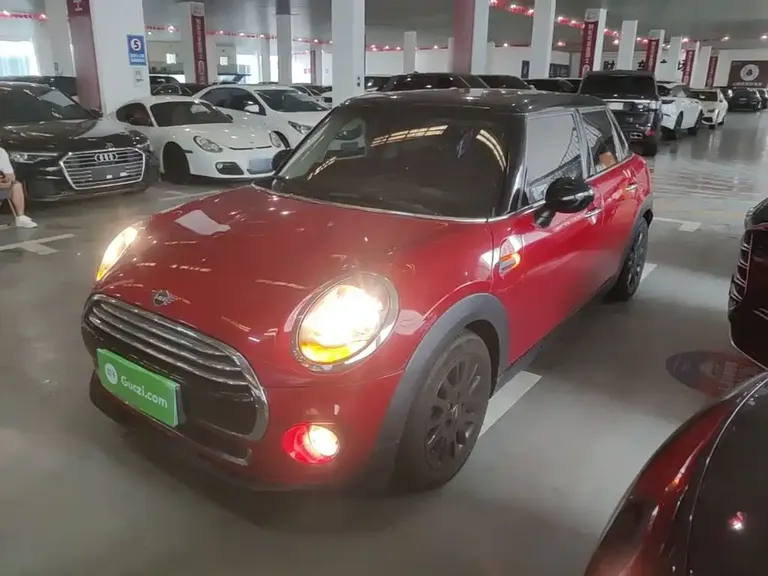 MINI 1.5 T COOPER 5-door