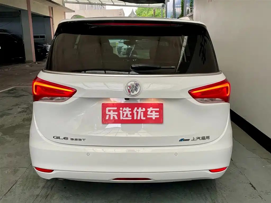 Buick GL6 323 T Light Hybrid Connected Luxury