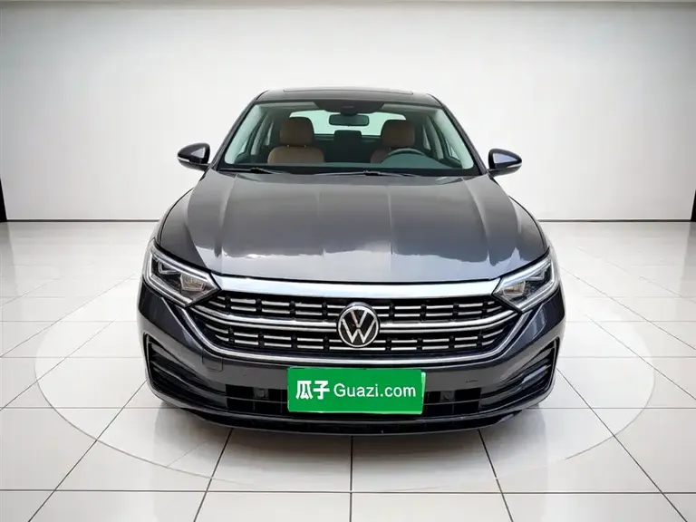 Volkswagen Sagitar 300 TSI DSG Transcend