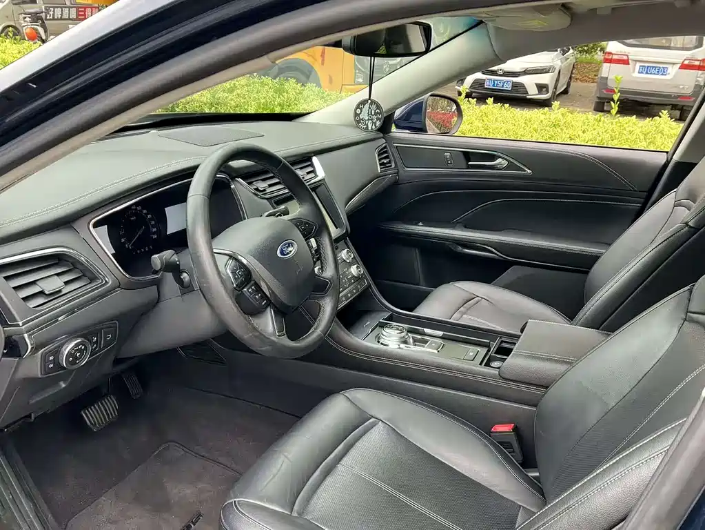 Taurus 金牛座 2015款 EcoBoost 325 V6时尚型