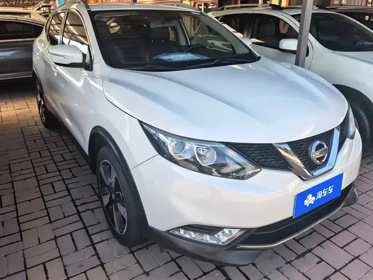 Nissan Qashqai 2.0 L CVT Smart Enjoyment CN-VI
