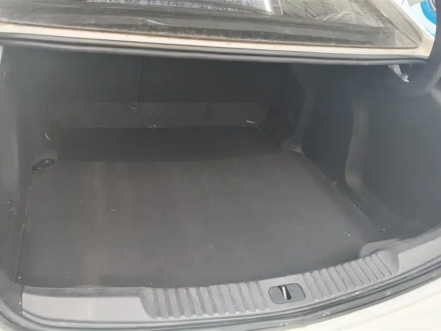 Verano Sedan 15 S Auto Leading