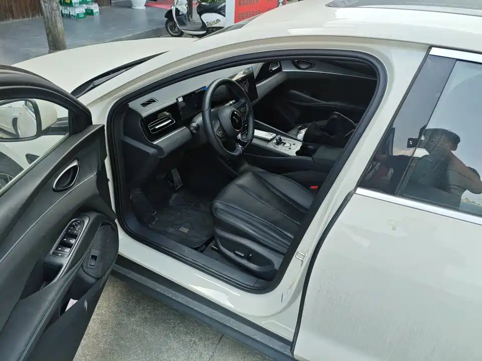 Seal 06 DM-i Smart Drive 120 KM Premium