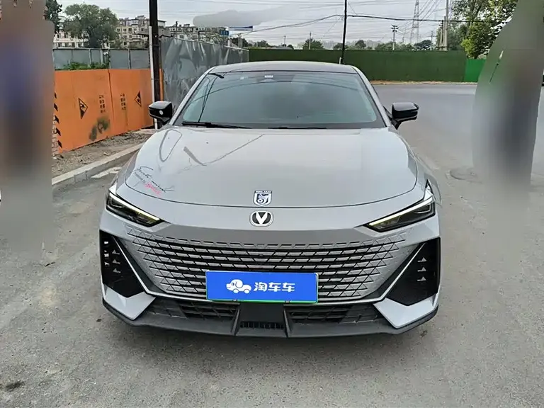 Changan UNI-V iDD Smart Electric iDD 1.5 T 113 km Smart Cool