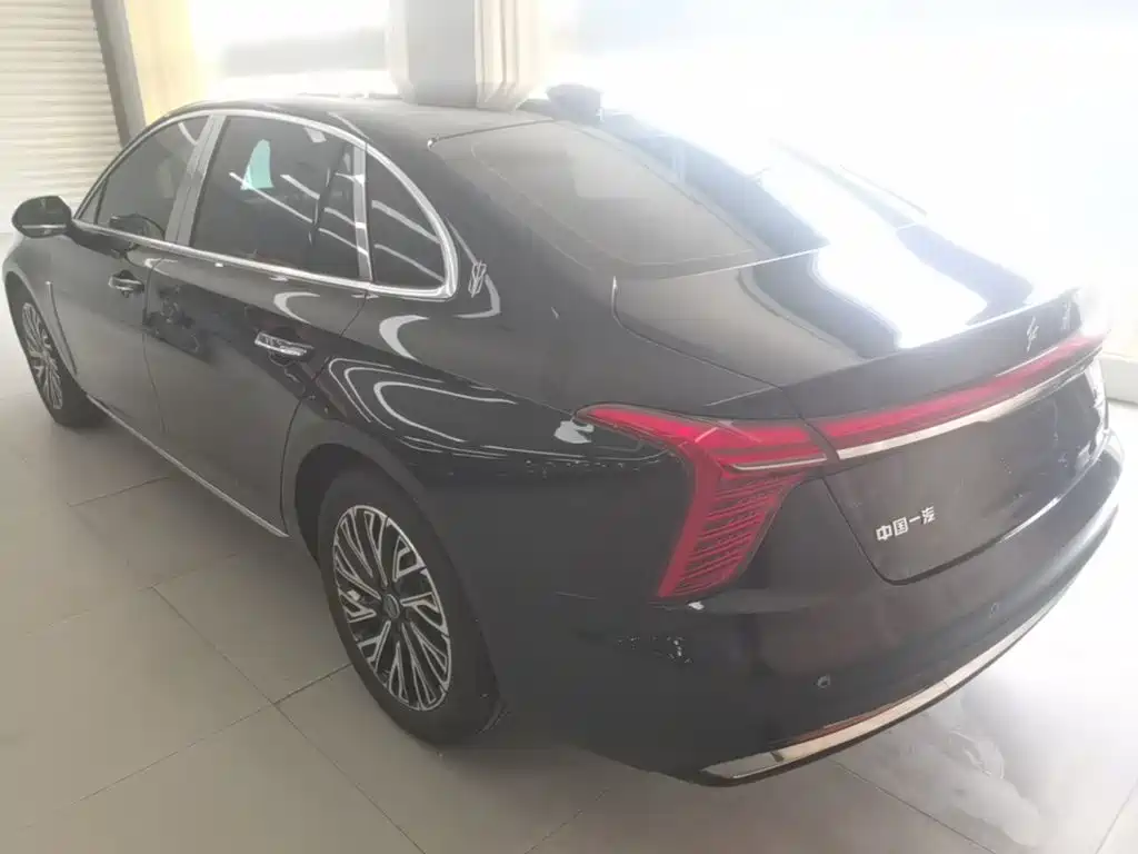 Hongqi H5 2.0 T Auto Flagship Smooth
