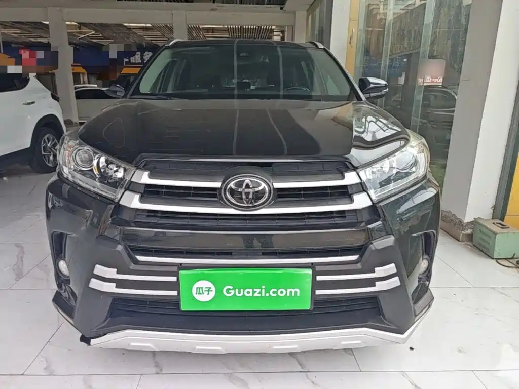 Highlander 2.0 T 4 WD Luxury 7-seat CN-VI