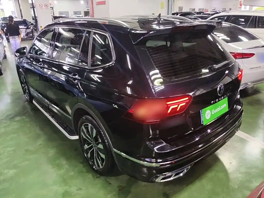 Tiguan L 330 TSI Auto 2 WD R-Line Premium