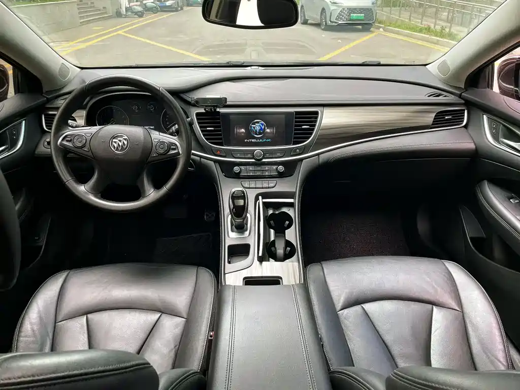 LaCrosse Facelift 28 T Elite