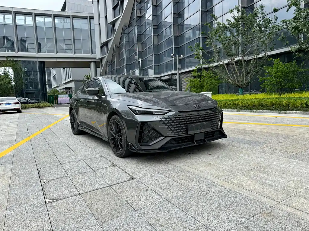 Changan UNI-V 2.0 T Sharp Speed