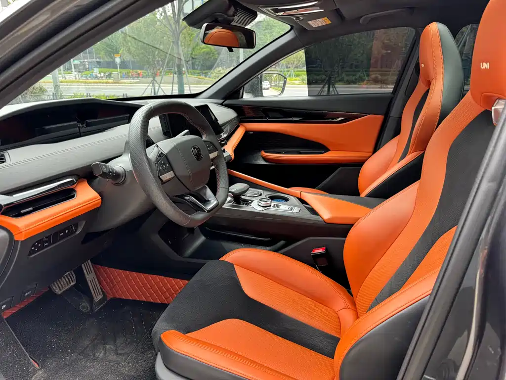 Changan UNI-V 2.0 T Sharp Speed