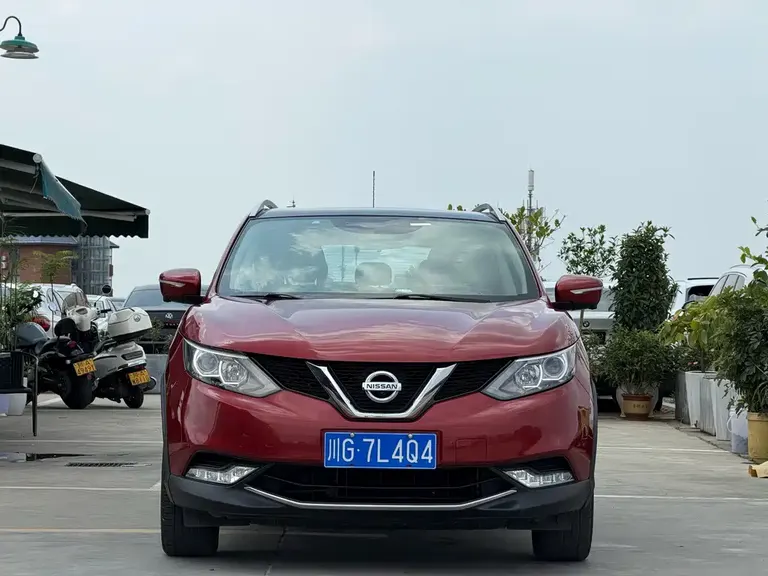Nissan Qashqai 2.0 L CVT Luxury