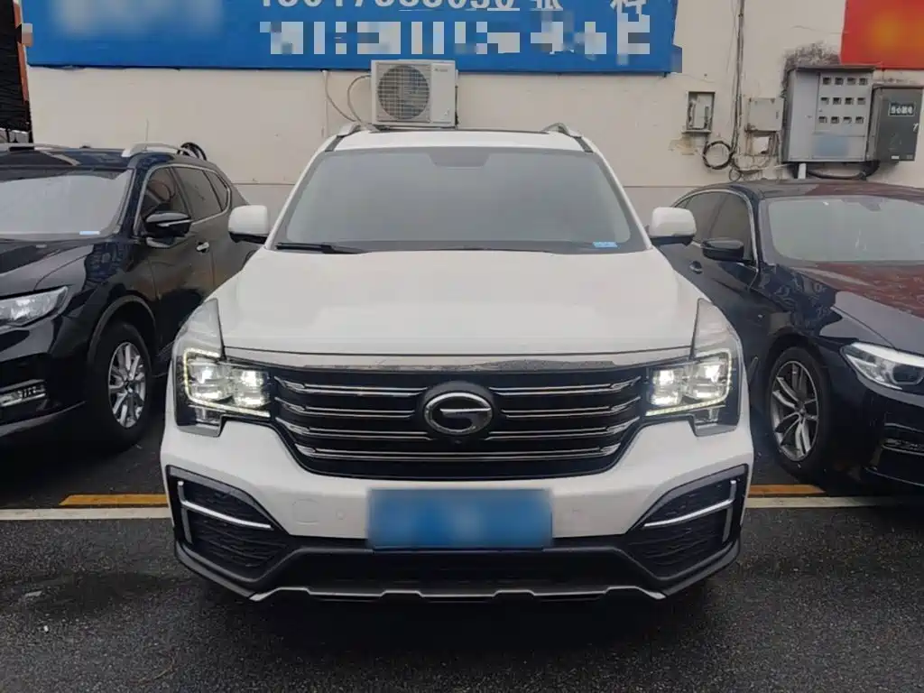 GAC Trumpchi GS8 390 T 2 WD Luxury Connected (7-seat)