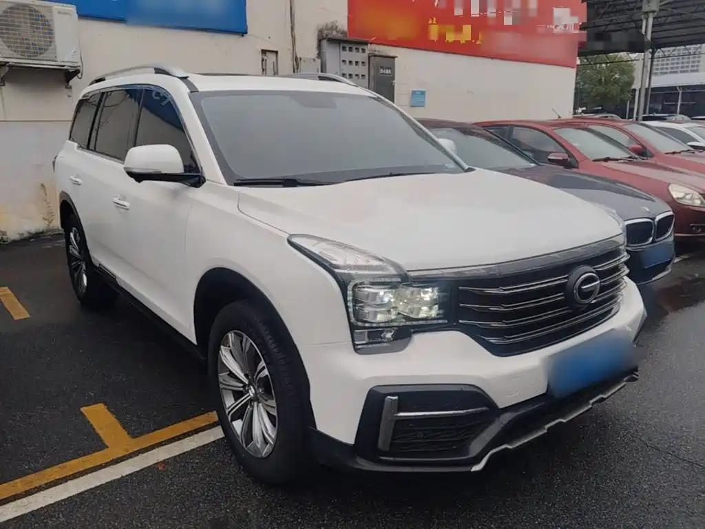 GAC Trumpchi GS8 390 T 2 WD Luxury Connected (7-seat)