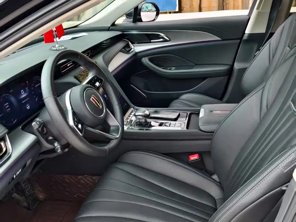 Hongqi H5 1.5 T DCT Connected Flagship Charm
