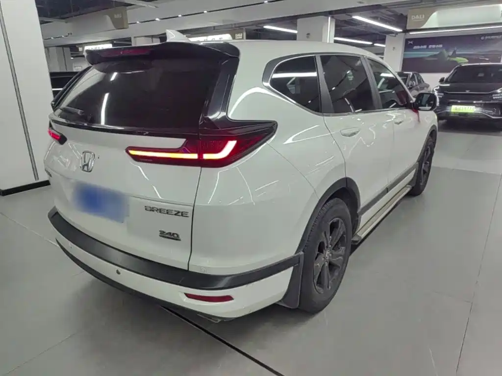 Breeze 240 TURBO CVT 2 WD Luxury
